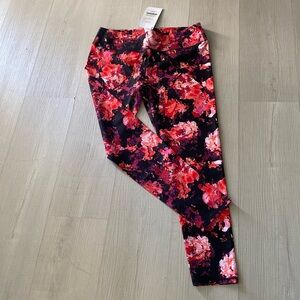 NWT Fabletics Leggings